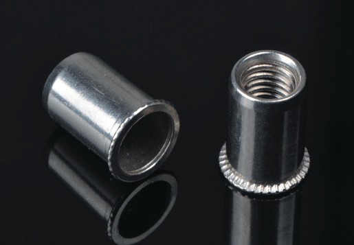 Hindi kinakalawang na asero bawasan ang ulo ng bilog na katawan plain rivet nut bukas na uri